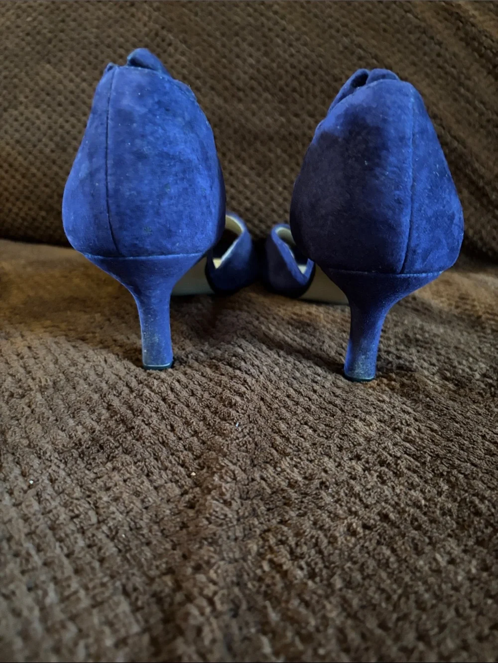 Bijou Women's Purple Suede Peep-Toe Ruffled Heel Pumps - Picture 3 of 4